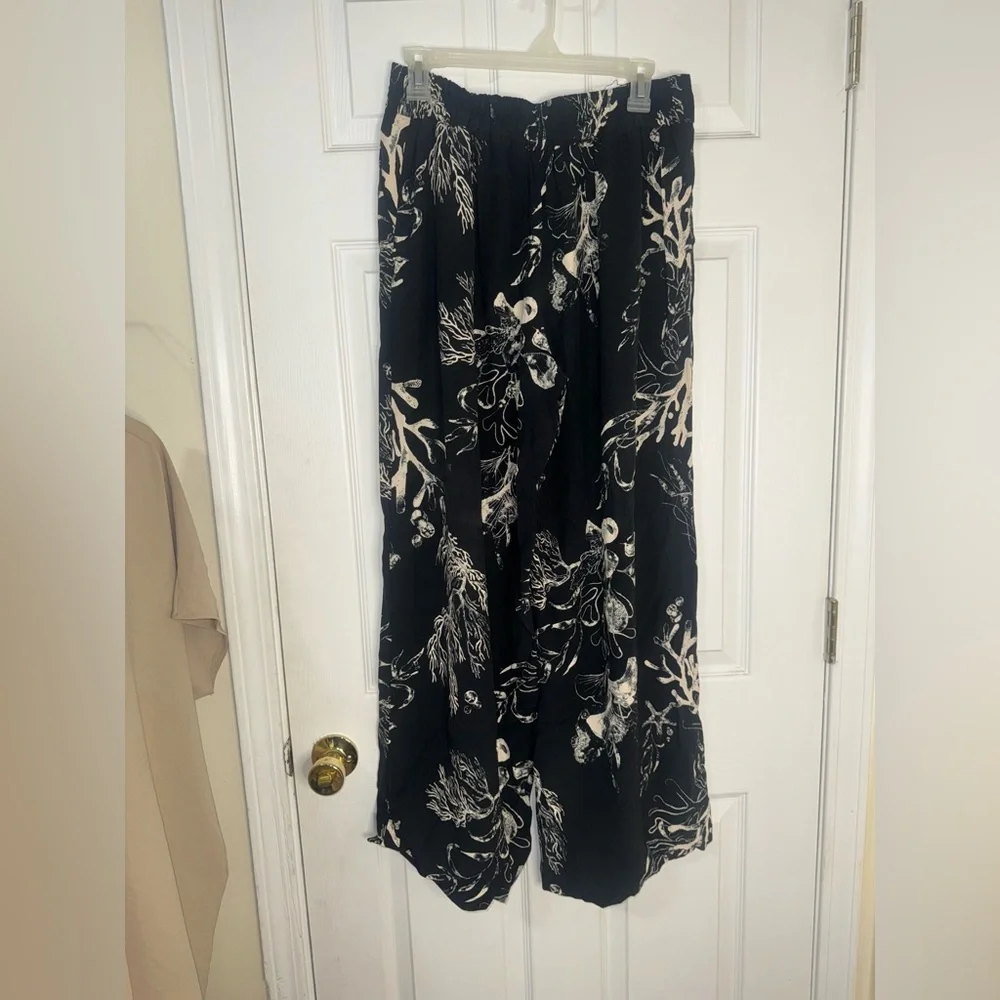 A New Day Flowy Pants - Picture 8 of 8